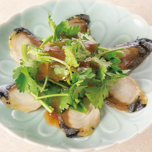炙りしめ鯖のパクチーまみれ