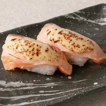 サーモン炙りチーズ握り