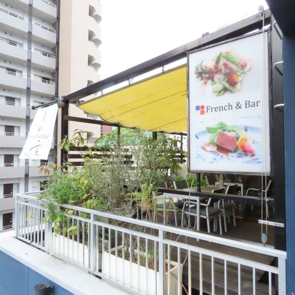 There is also a terrace that can accommodate up to 8 people.Would you like to dine in a luxurious atmosphere?