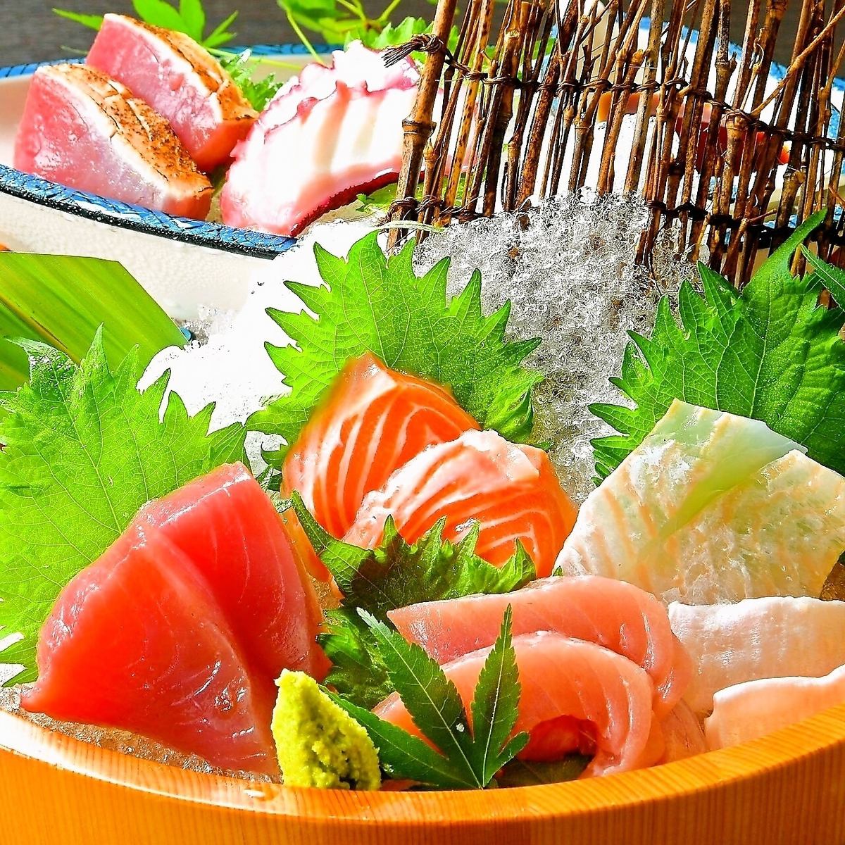 鮮度抜群の刺身をご用意！新鮮な魚をお楽しみください！