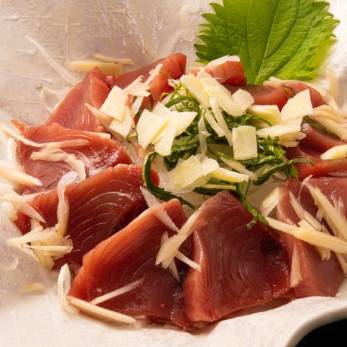 【鮮やかで美味しい！】≪地元名産カツオの刺身≫ヘルシー志向の方にも◎