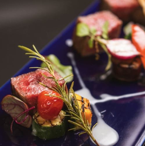 규슈산을 중심으로 엄선한 흑모와규.