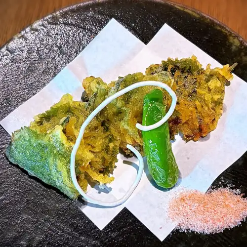 Deep-fried chicken meatballs with shiso leaves