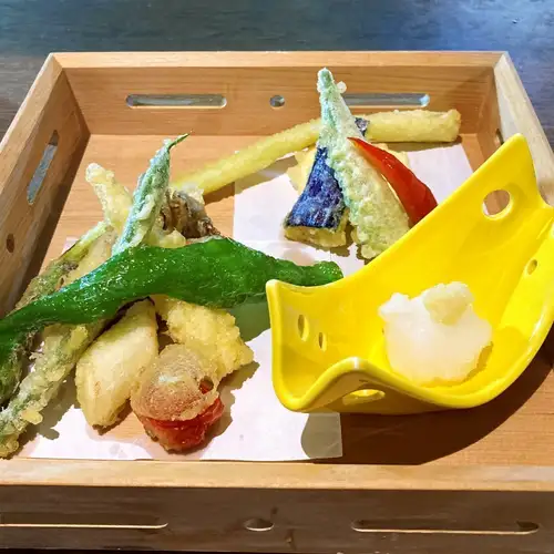 Tempura made with seasonal vegetables