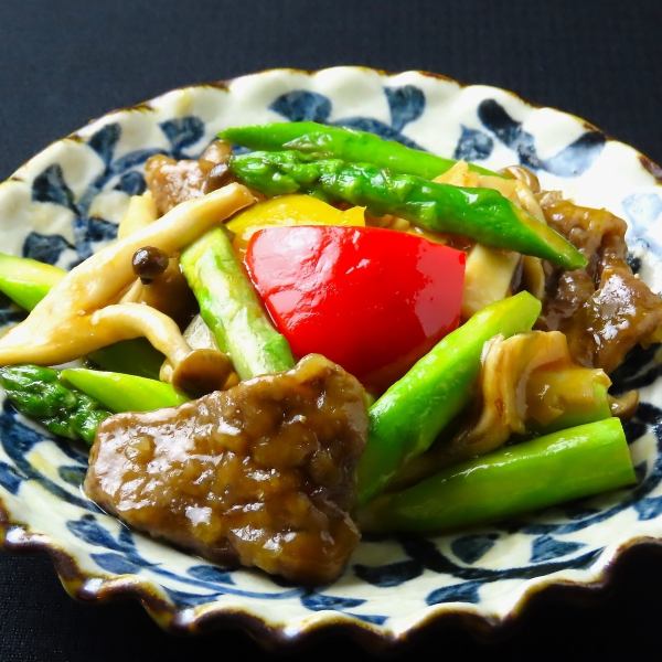 【中華バルろたす春季限定!!】「春（しゅん）」を食らおう！アスパラガスと牛肉のオイスター炒め