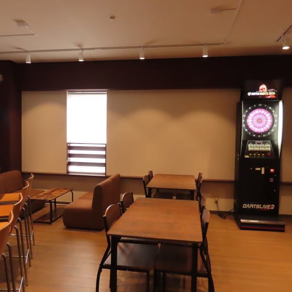ダーツもお店も丸ごと貸切！8名様～14名様で、周りを気にせず盛り上がりませんか？ プランはダーツ投げ放題＆飲み放題付き。幹事様のご要望にも柔軟に対応します。最高の夜は、ぜひ当店で！