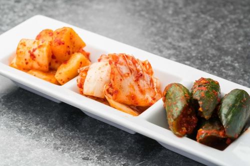 Assorted kimchi (3 types)