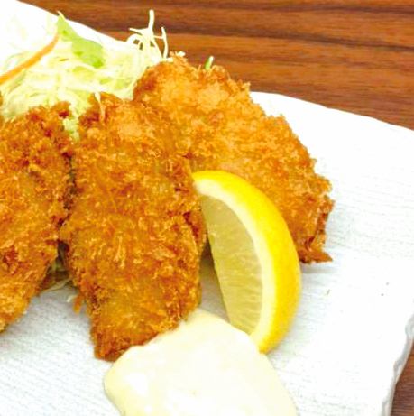 Fried Atka mackerel from Hokkaido / Fried oysters from Hiroshima Prefecture (3 pieces)