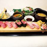生本まぐろ鮨握り8貫御膳 3608円 生本鮪鮨8貫 天婦羅・茶碗蒸し・サラダ・小鉢・味噌汁甘味