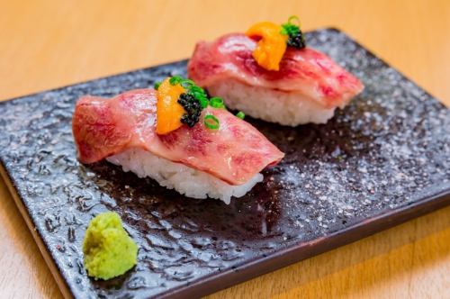 Meat sushi (Japanese black beef & sea urchin)