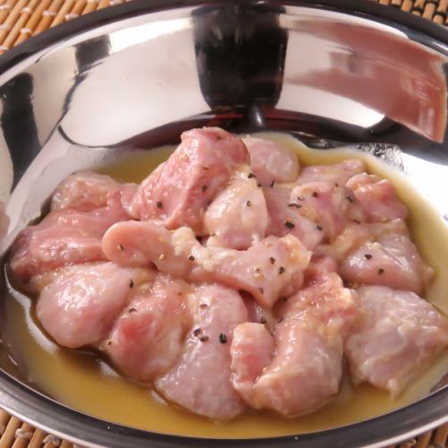 産直ホルモンが自慢！新鮮なホルモンを特製塩ダレで