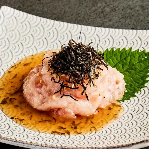 マグロの梅たたき