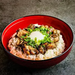 うめどりの炭焼き親子丼