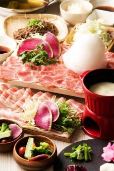 限時【~8 / 31】所有你可以吃羊肉涮鍋和豬肉涮鍋+ 2小時無限暢飲套餐3500日元⇒★3000日元★