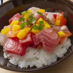 ミニダイス海鮮丼