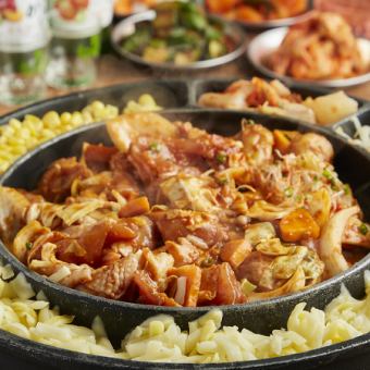 Great for girls' parties, etc. Cheese Dakgalbi - the perfect combination of cheese and chicken [3,000 yen with 2-hour all-you-can-drink]