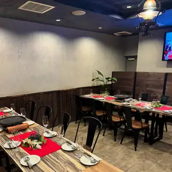 This is a private room for groups.Due to its popularity, we recommend making your reservation as early as possible.Please contact us for groups of 30 or more! We offer all-you-can-eat and private party options, making us great value for money. [Hiroshima Izakaya Korean Bar All-you-can-eat All-you-can-drink Birthday Anniversary Surprise Banquet Welcome/Farewell Party Year-end/New Year Party Girls' Night Out Meat Cheese Instagrammable Private Party]