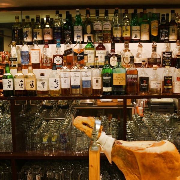 More than 70 types of whiskey from all over the world are available! Finding one of your choice is fun!