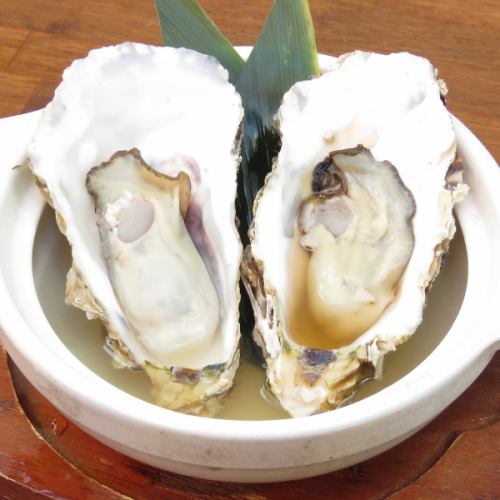 2 steamed oysters
