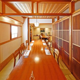 【店貸切/29名様まで】今夜は少し贅沢に。大人の隠れ家で企業宴席や同窓会をどうぞ。空間づくりにもこだわった当店は、大人の宴会にぴったり。少しかしこまった宴席や同窓会に、グループだけで楽しんでいただける贅沢なひと時をどうぞ。