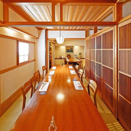 【店貸切/29名様まで】今夜は少し贅沢に。大人の隠れ家で企業宴席や同窓会をどうぞ。空間づくりにもこだわった当店は、大人の宴会にぴったり。少しかしこまった宴席や同窓会に、グループだけで楽しんでいただける贅沢なひと時をどうぞ。