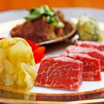 For special business entertainment: We offer a course just for you, according to your wishes, the "Special Muramura Course" with 90 minutes of all-you-can-drink included/reservation required