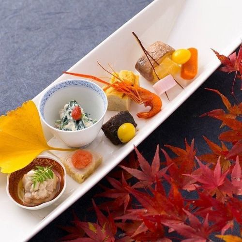 こだわりの盛り付けで目でも愉しめる一品の数々