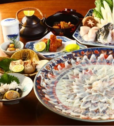 ふぐ満足コース10品11,000円◎【お料理のみ】 ＋2200円で2時間飲み放題付へ変更可能☆