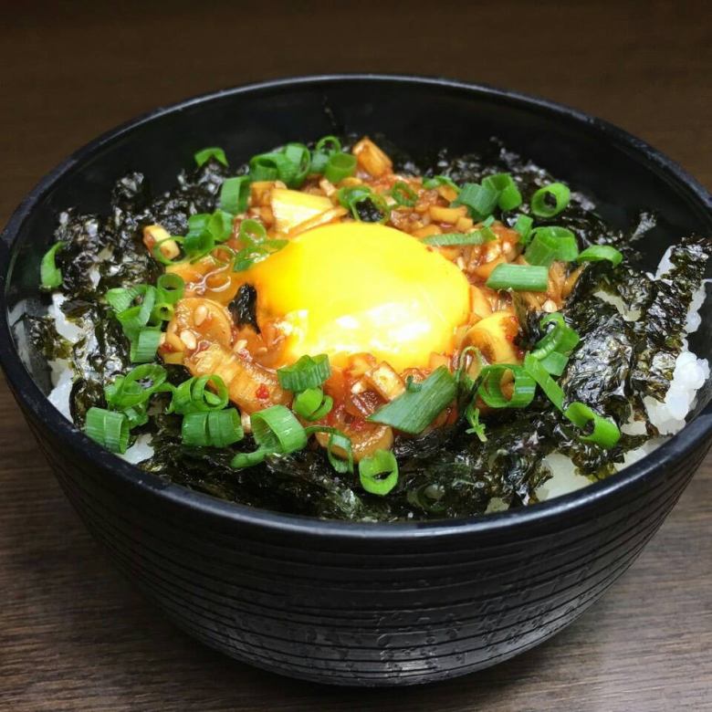Yangnyeom soy sauce omelet rice