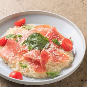 Raw ham, fresh tomato and basil risotto