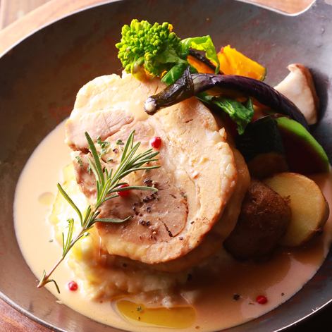 [DAER FROM Specialty!] Melting Pork Belly Simmered in Carefully Selected White Wine ~Served with Smooth Mashed Potatoes~