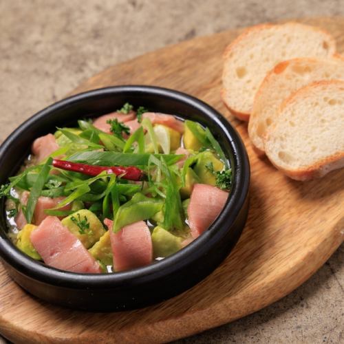 マグロとアボカド・九条ネギの　冷製 アヒージョ【ディアフロム名物！欲張りアヒージョ6種】