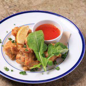 鶏もも肉のジューシー唐揚げ