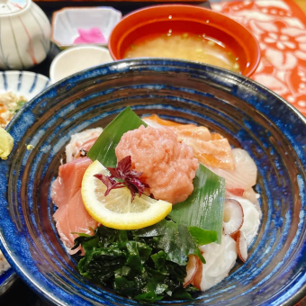 海鮮丼