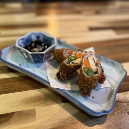 和豚もちぶたロースと野菜の香り揚げ~赤味噌ソース~