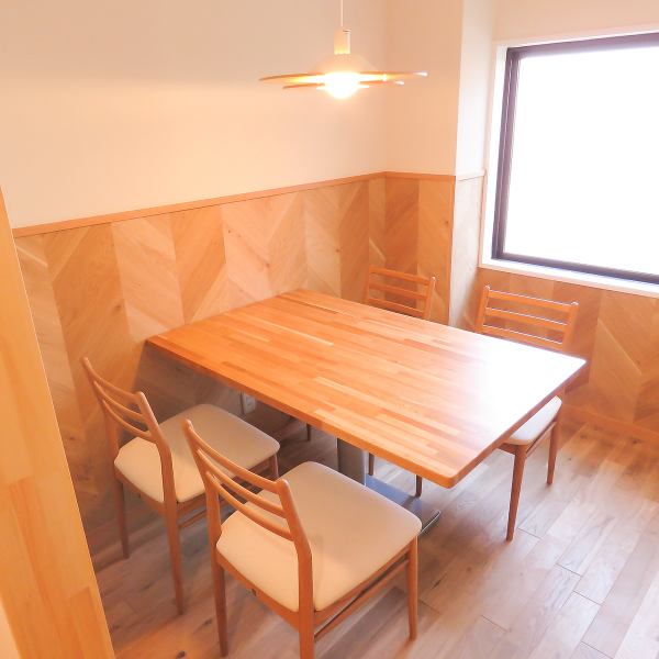 [Semi-private room available] We offer a luxurious private space.Please use it for girls-only gatherings and gatherings with friends.It can also be used as a night cafe, so please enjoy a space that is different from the atmosphere of lunch.