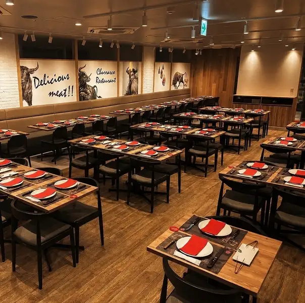 ◆カップル様・デート利用・記念日利用、お客様ごとの席間隔や、来店状況でご案内テーブルを配慮いたします◆なんば駅周辺でおしゃれなビアレストラン《ALEGRIA  Namba (アレグリアなんば)》3名様以上や5~6名様の中規模利用、団体様の歓迎会も大歓迎♪各種企業パーティーやウエディングの二次会にもお店を貸切ご相談も◎