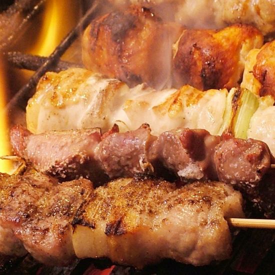 A long-established Yakitori restaurant founded for 24 years.It is a restaurant of the excellent grilled chicken made by a pleasant and unique general!
