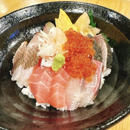 特選海鮮丼定食