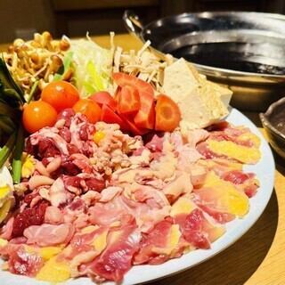【2時間プレミアム飲み放題】噛むほどに旨味溢れる！『特選・軍鶏すき焼きコース』6,000円