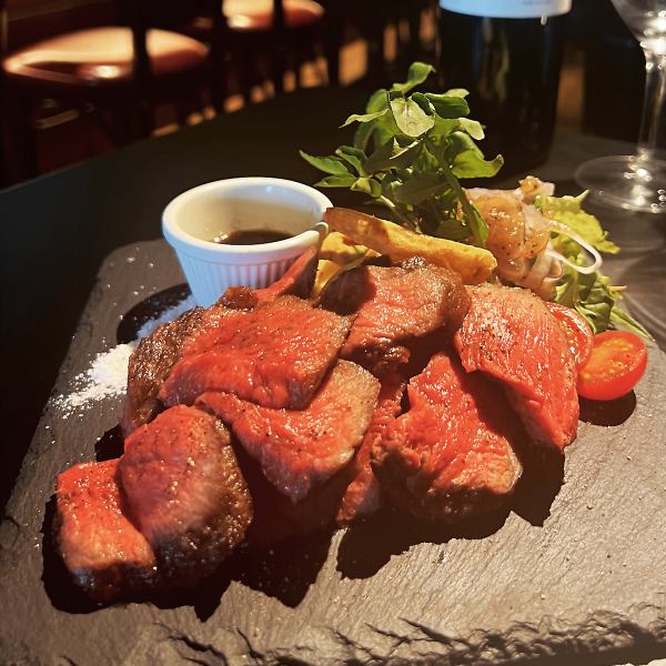【ガシキッチン名物◎】国産和牛を使用した焼きたての「ステーキ」/2180円(税込)～