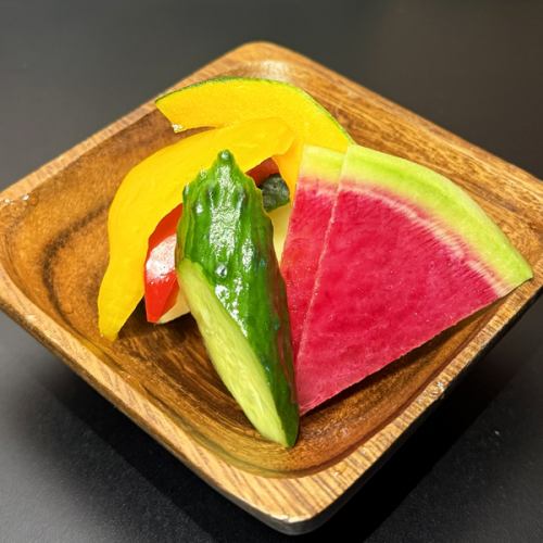 Japanese-style pickles made with kelp