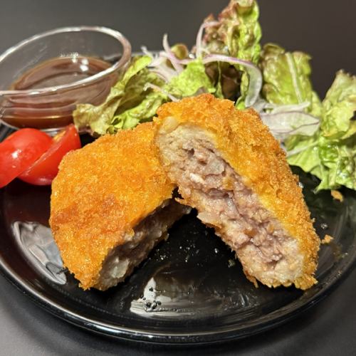 Coarsely ground minced meat cutlet (1 piece)