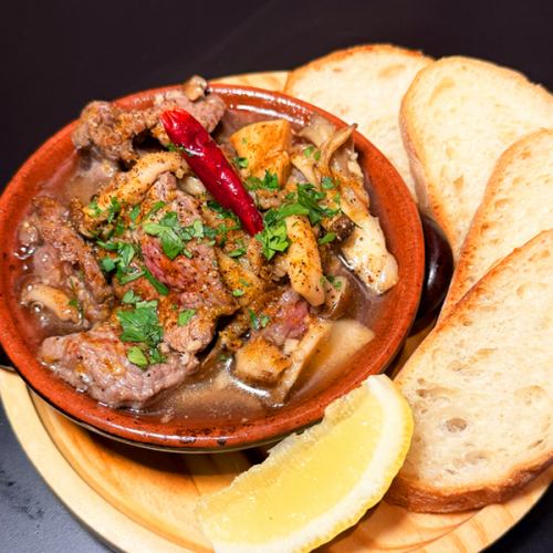 Lemon Ajillo with various meats and seasonal vegetables