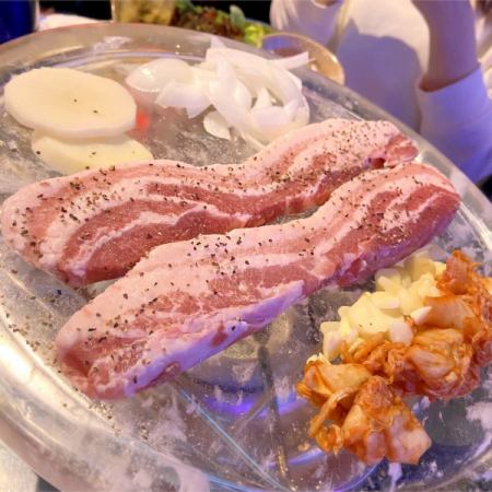☆五花肉無限暢食套餐☆ 盡情吃吃！ ！ 4,500日圓（含稅）含2小時無限暢飲