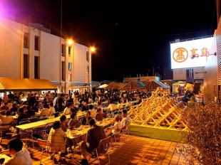 【広々とした屋外で♪】今年も毎年大好評の高島屋ビアガーデンを開催させて頂きます！開放感にあふれる屋外空間で、お食事を楽しめば、日頃の疲れもとれるはず！