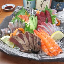 Recommended Famous sake and sashimi's marriage.