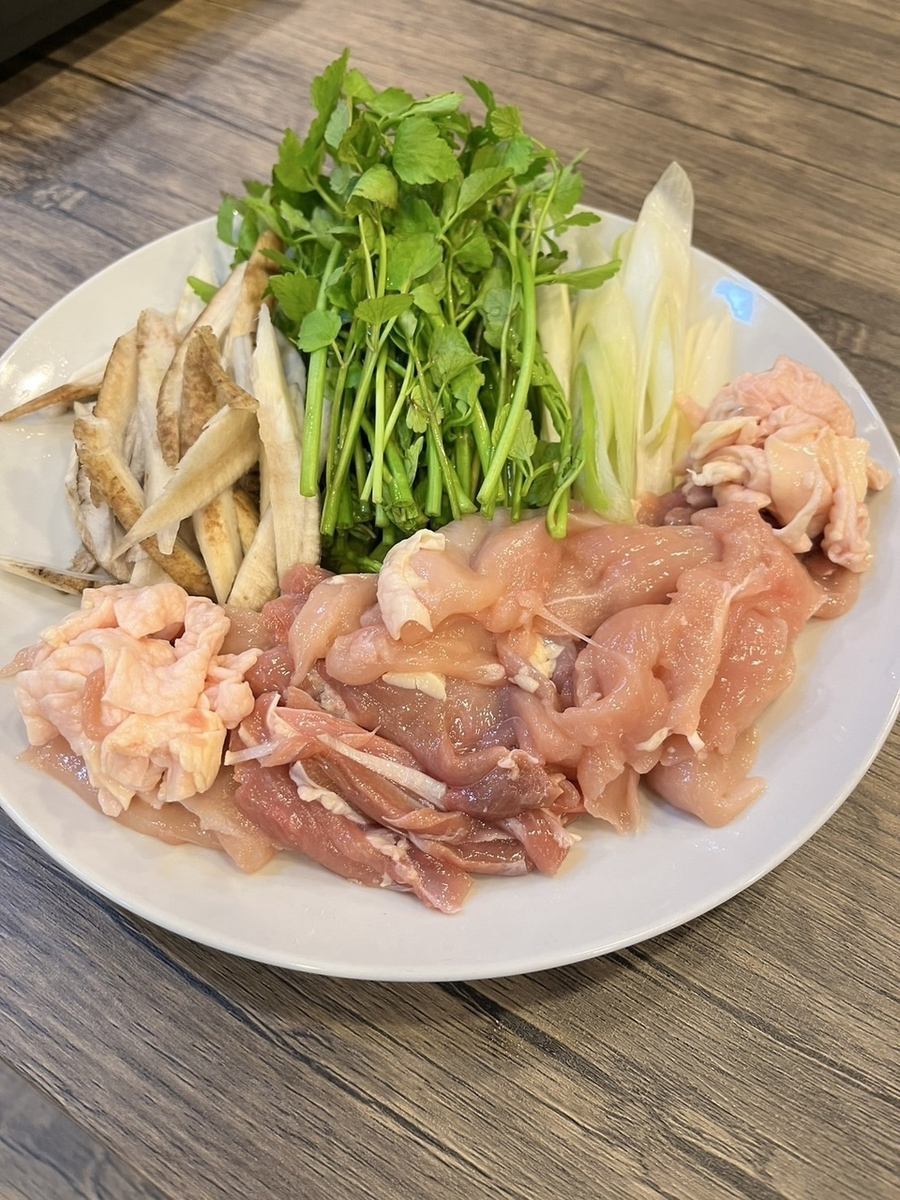 奥久慈軍鶏鍋等居酒屋メニューが飲み放題付でご堪能頂けます♪