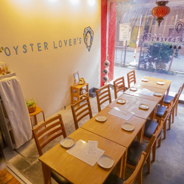 【オープンエアーな店内】当店はテラス席をご用意しております！ビニールカーテンを張っておりますので、天候や気温に左右されず1年中開放的な空間でお食事をお楽しみいただくことができます◎