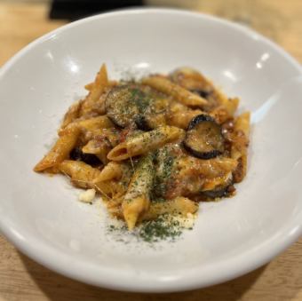 茄子とペンネのミートソース